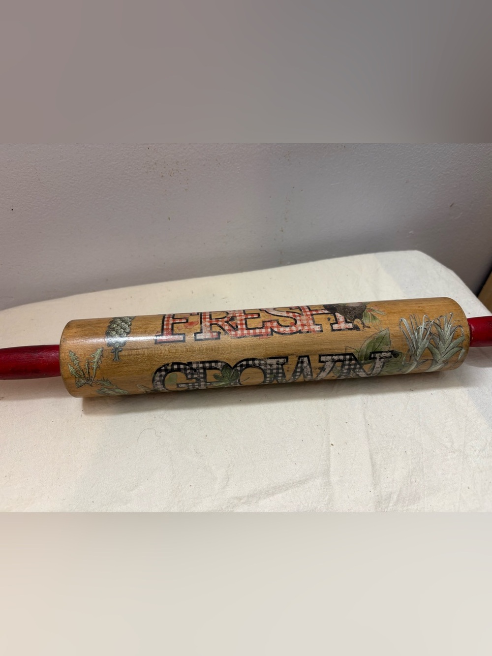 Decorative Wooden Rolling Pin with 'Fresh' Graphics - Farmhouse Style